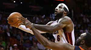 LeBron James Scores Season-High 42, Heat Beats Mavericks