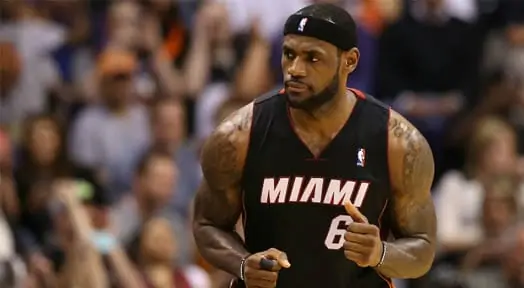 LeBron James Scores Career High As Heat Defeat Bobcats For Eighth Straight Win
