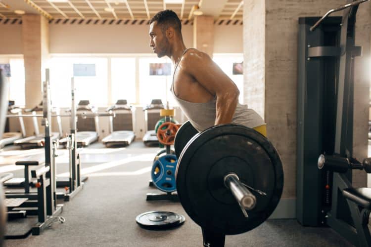 powerlifting vs bodybuilding
