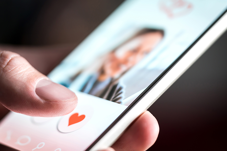 Avoid sexting on dating apps