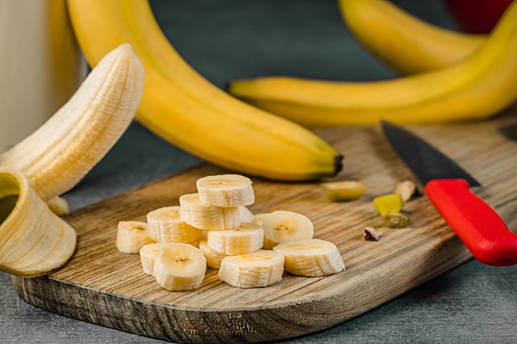 improve gut health with prebiotic food bananas