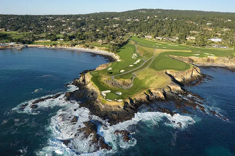 top 10 golf resorts in the US - pebble beach